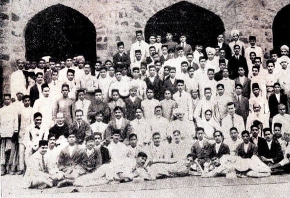 1915 Gandhiji and Kasturba Gandhi Stephen College