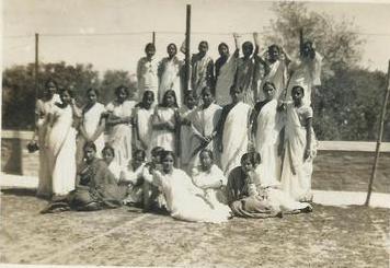 The attire of students of Indraprastha College for Women 1930s.